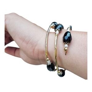 Chic Gold and Black Beaded Bracelet